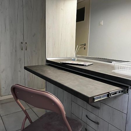 Budget Private Room In The Center Атина Екстериор снимка