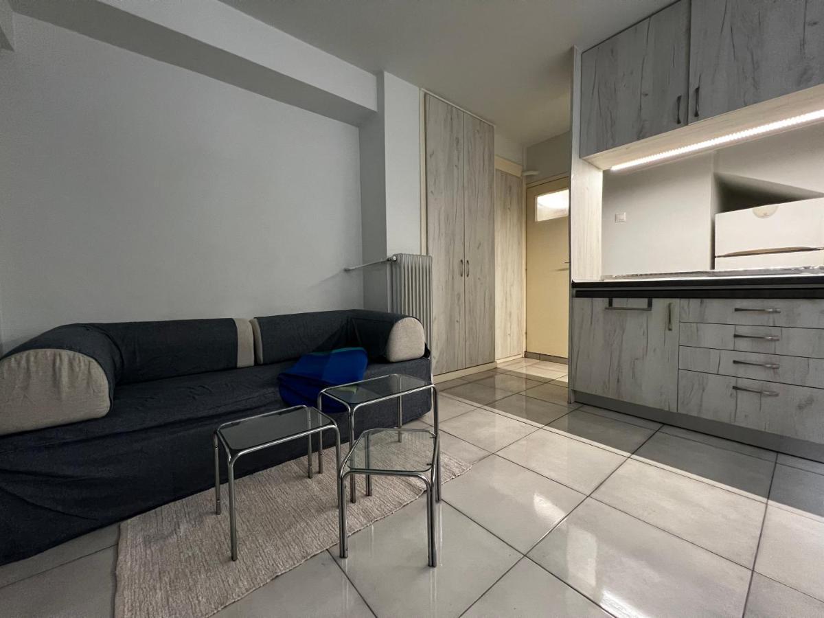 Budget Private Room In The Center Атина Екстериор снимка