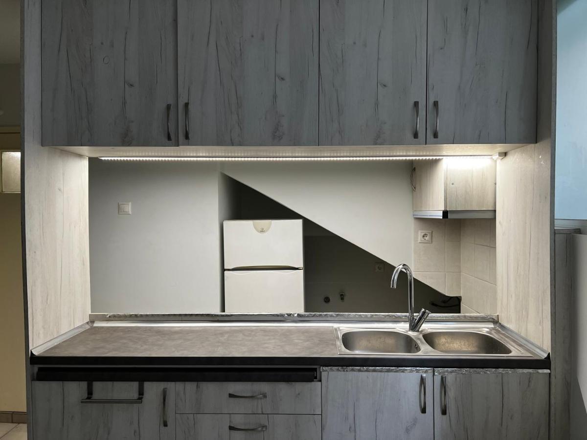 Budget Private Room In The Center Атина Екстериор снимка