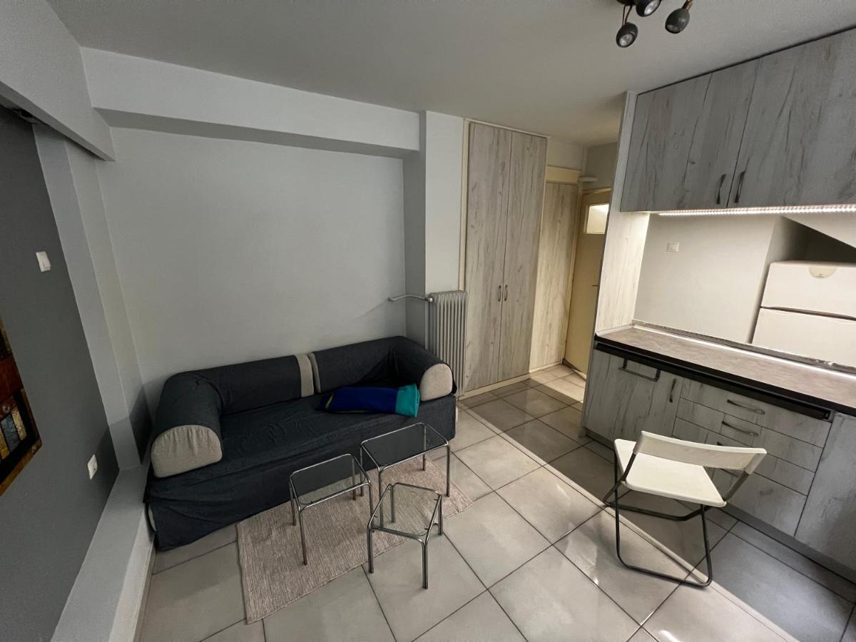 Budget Private Room In The Center Атина Екстериор снимка